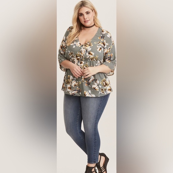Torrid Curve Tops - Torrid green floral babydoll top size 3X